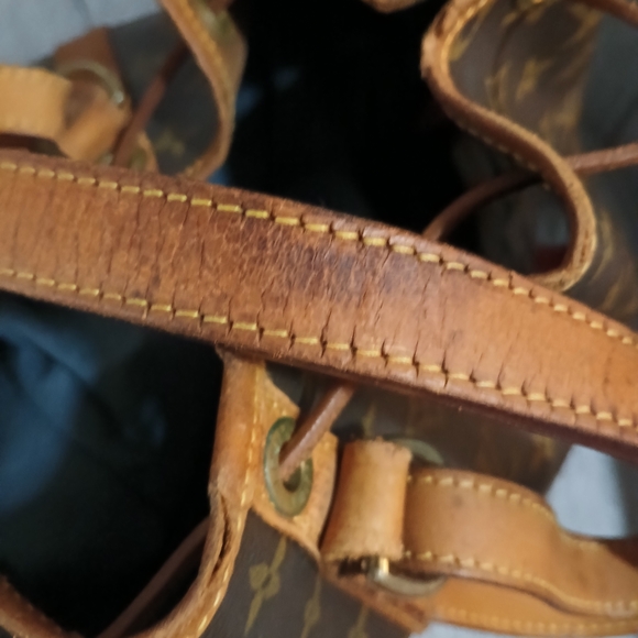 Louis Vuitton Brown Monogram Drawstring - Picture 5 of 16